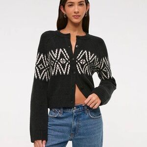 Abercrombie & Fitch
Cable Crew Cardigan